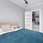 Modern View In With Balcony & Workspace By Renters * שצ'צ'ין