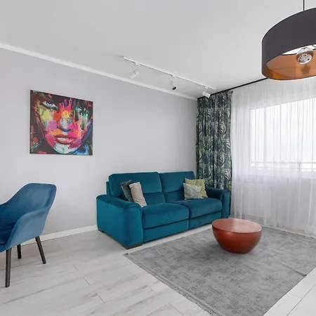 Modern View In With Balcony & Workspace By Renters * שצ'צ'ין